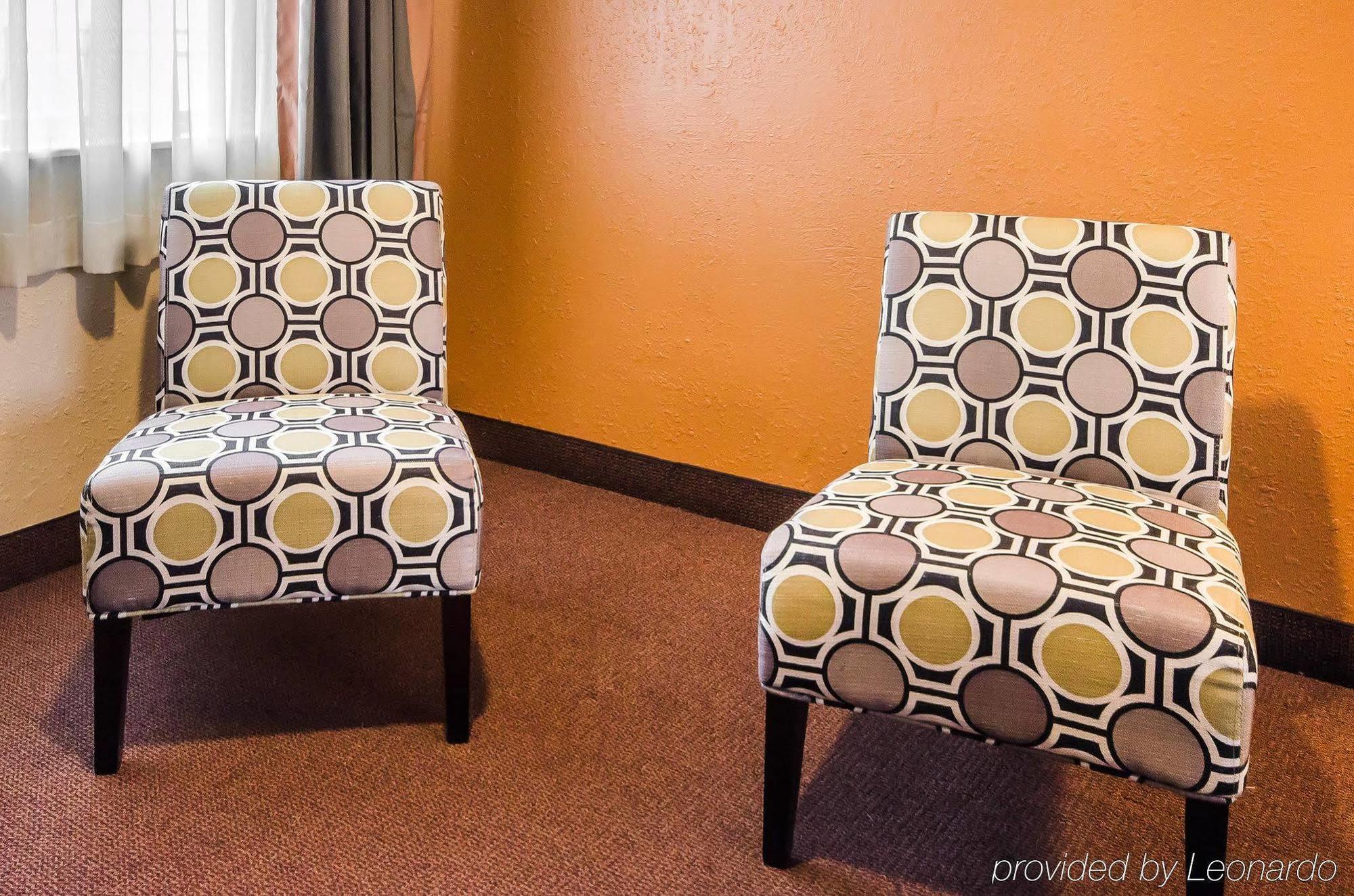 Econo Lodge Downtown Луисвилл Экстерьер фото